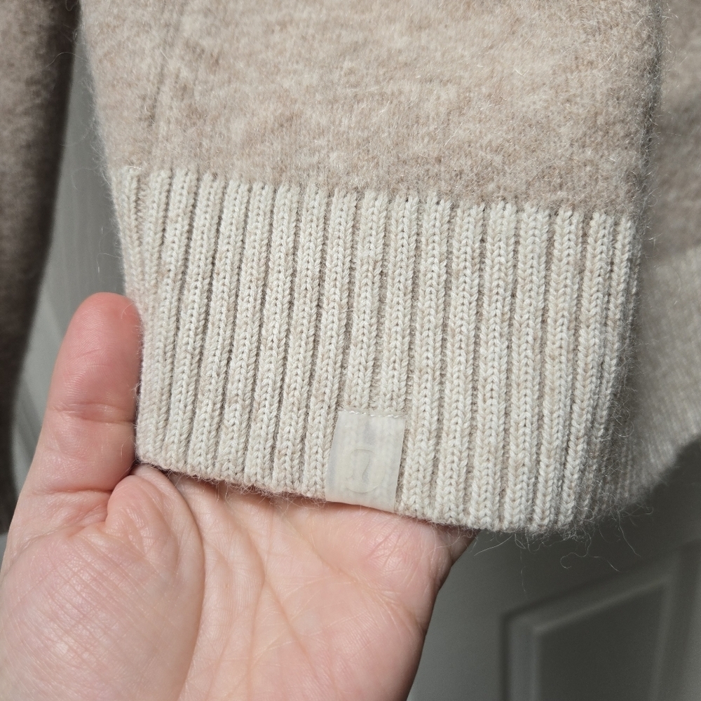 Lululemon Alpaca Wool-Blend V-Neck Sweater Heathered White Opal - Picture 6 of 11